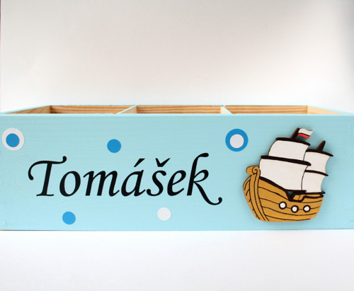 Trojitý tužkovník s lodí pro Tomáška — foto 3