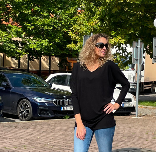 Netopýří tunika prodloužená černá — foto 6