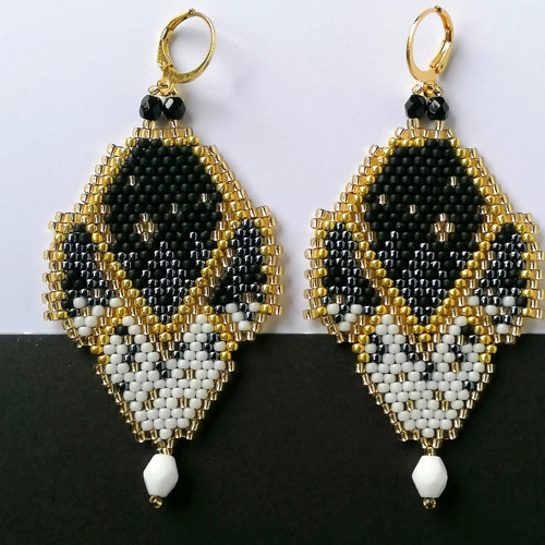 Black & White Dangle Beaded Earrings — foto 3