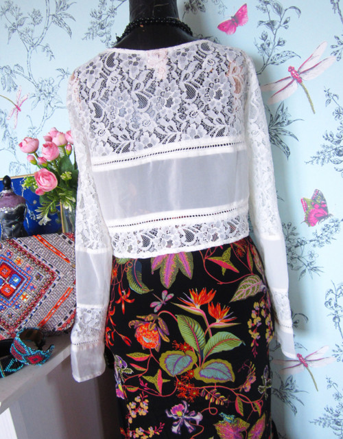 Halenečka crop boho krajka — foto 4