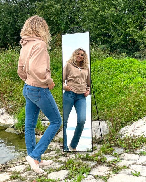 Béžová mikina s kapucí — foto 5