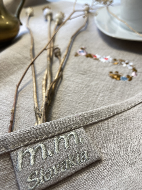 Ľanová utierka s výšivkou ,,MONOGRAM" — foto 3