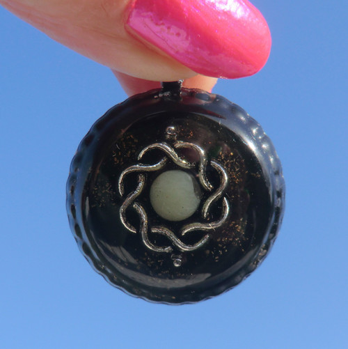 Karmický orgonit Amulet - Jadeit / Nefrit — foto 2