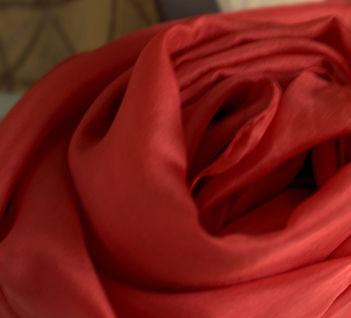 HEDVÁBNÁ ŠÁLA........180 x 45 — foto 2