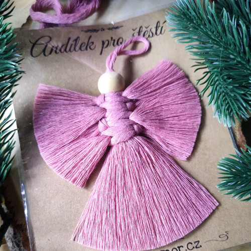 Macramé andílek - růžový — foto 2