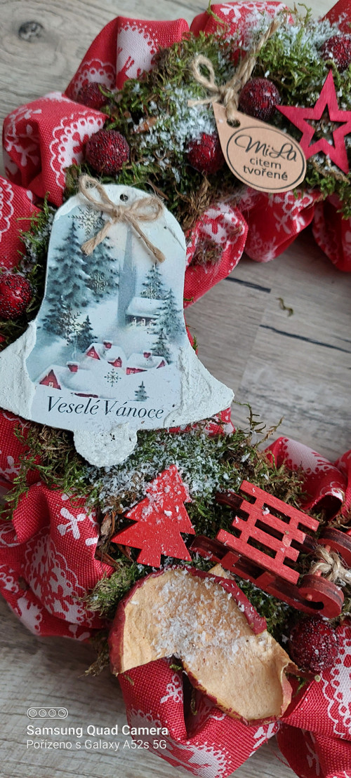 Trvanlivý vanoční věnec — foto 4