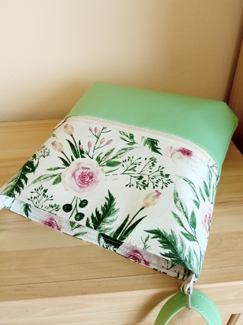 Crossbody hrášková — foto 4