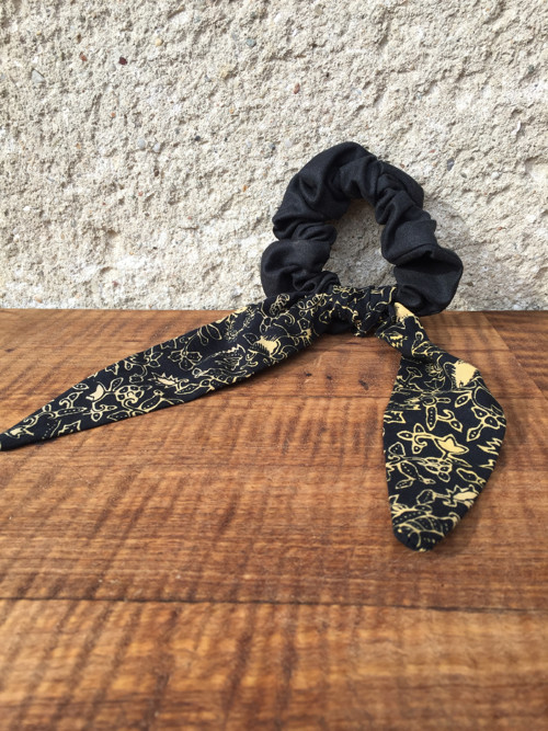 Černá s potiskem...scrunchie — foto 2