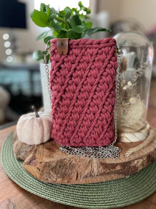Háčkovaná crossbody kabelka — foto 3
