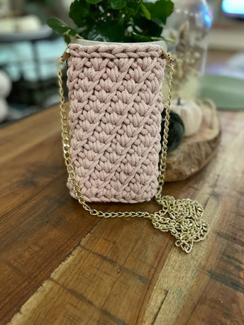 Háčkovaná crossbody kabelka — foto 3