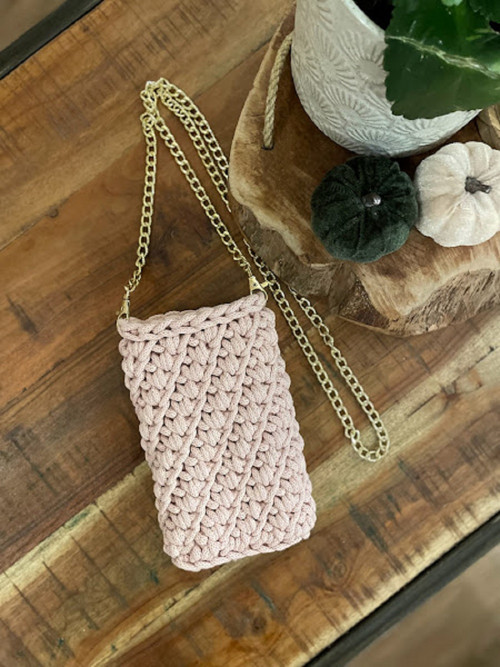 Háčkovaná crossbody kabelka — foto 2