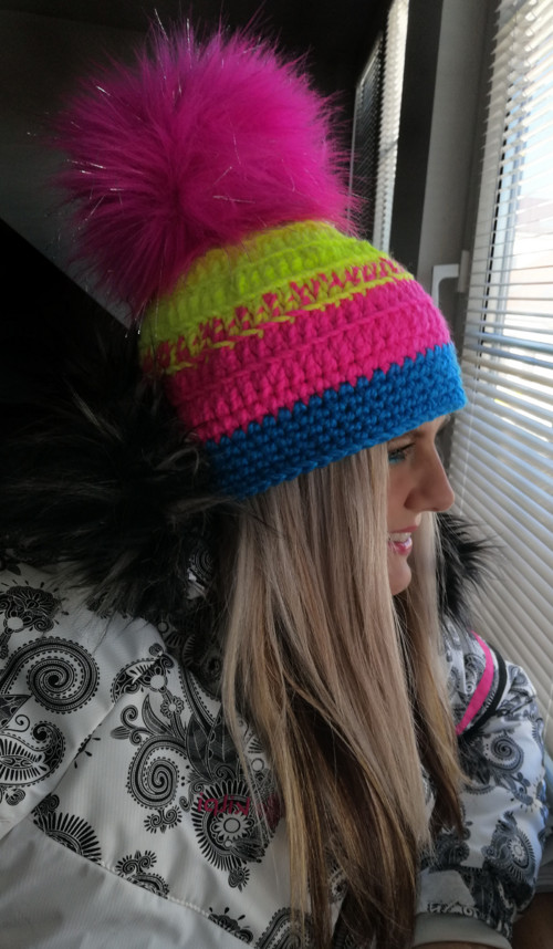 Neonový háčkovaný kulich /SKLADEM — foto 2