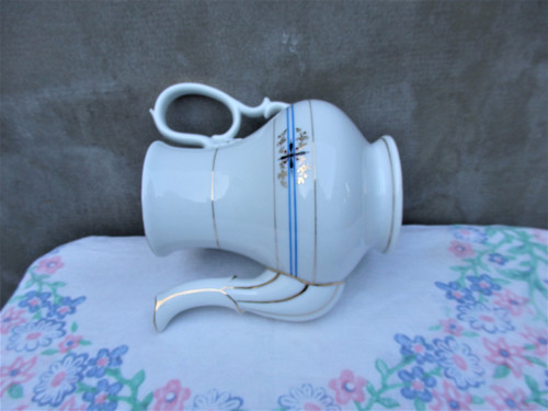 Starožitná konvička - porcelán — foto 4
