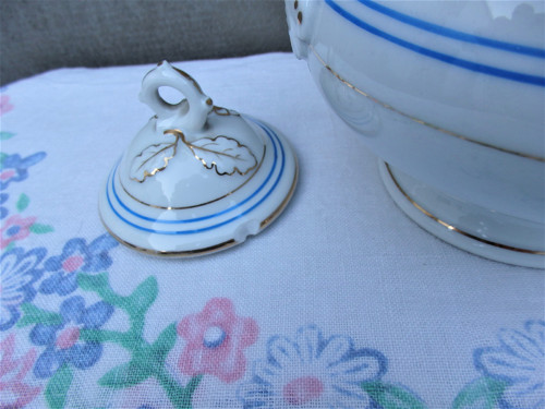 Starožitná konvička - porcelán — foto 3