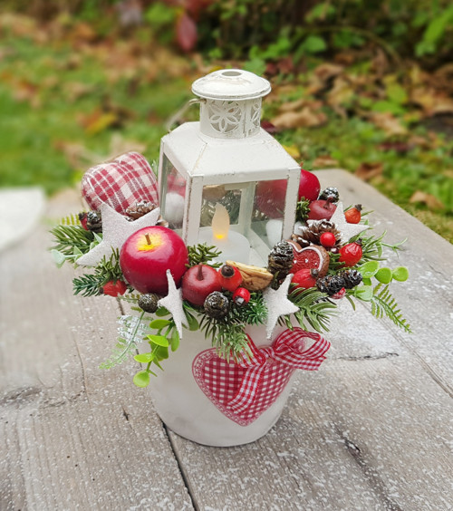 Vánoční dekorace s lucerničkou — foto 2