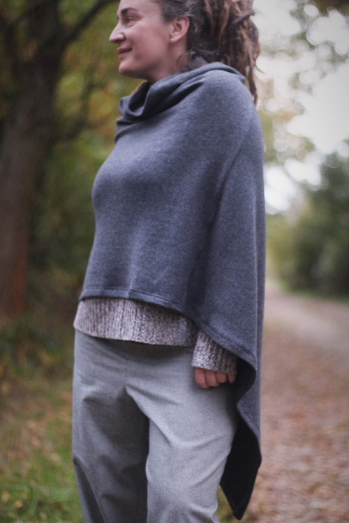 Pončo s vlnou ............ vel. S - XL — foto 3