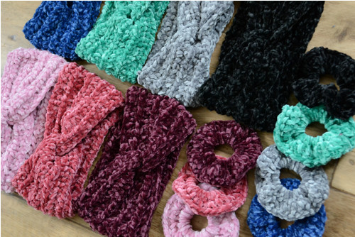 Gumička scrunchie žinylka — foto 2