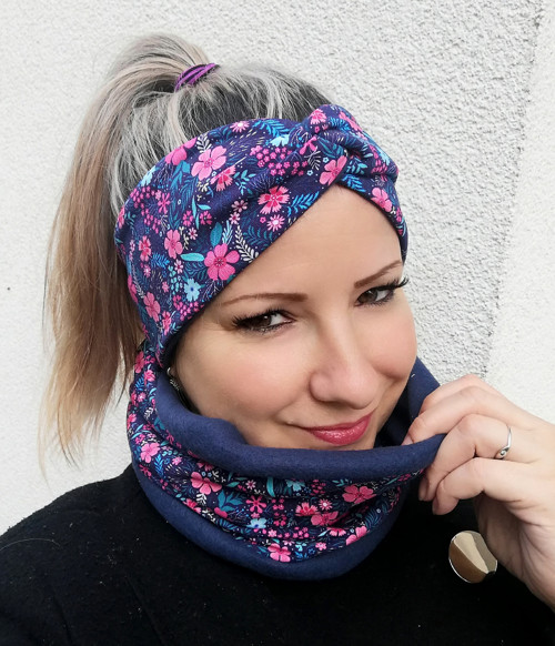Květy na modré.... čelenka flees — foto 2