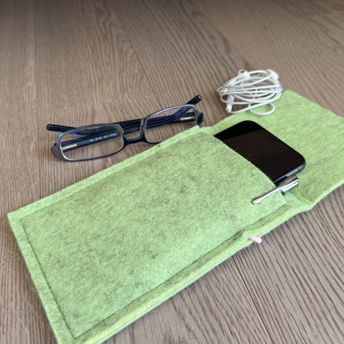 Obal na mobil či psací potřeby,vlněná plsť,zelený — foto 3