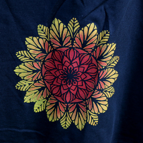 Mandala na tmavěmodré L — foto 2