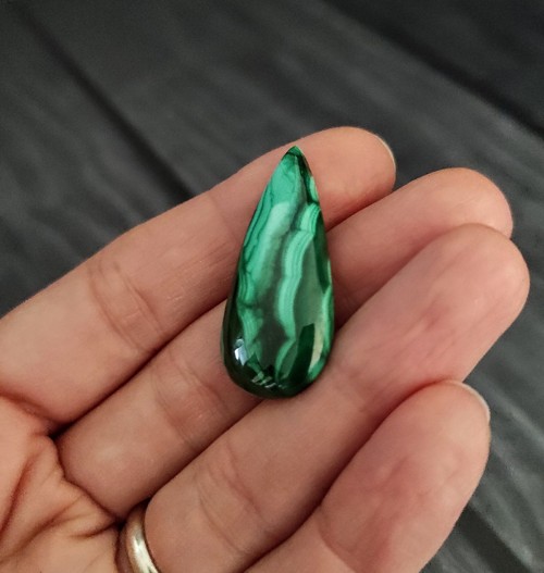Malachit, ID 2635, 33x15 mm — foto 2