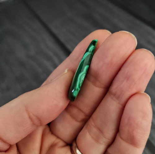 Malachit, ID 2635, 33x15 mm — foto 4