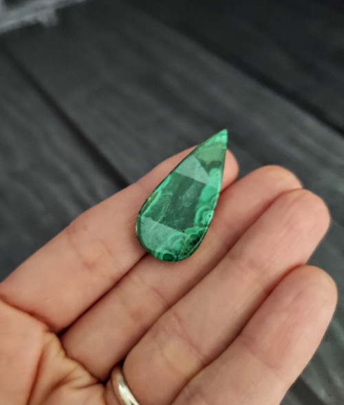 Malachit, ID 2635, 33x15 mm — foto 5