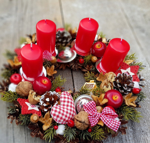 Adventní věneček na stůl — foto 2