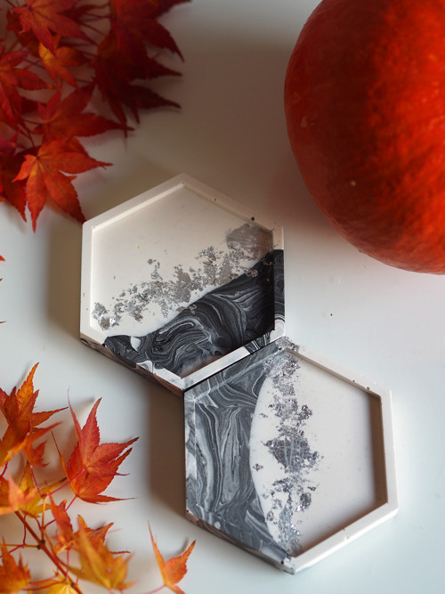 Sada podtácků hexagon gray & silver - jesmonite — foto 2