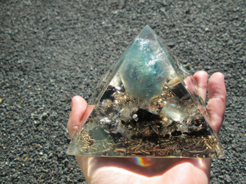 Org. pyramida ,, Nového Života " — foto 2