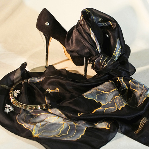 Hedvábný šál - Black iris — foto 6