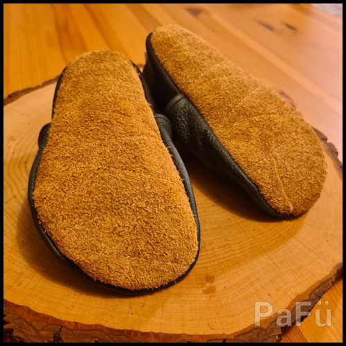 Kožené capáčky 16,5 cm — foto 3