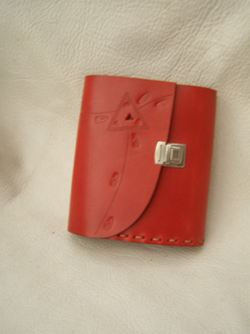 Peněženka ve světle červené — foto 3
