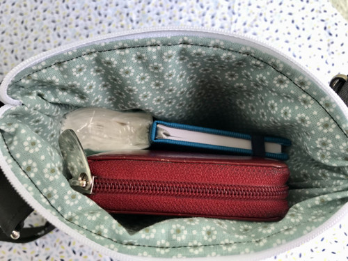 Crossbody taška - mír a láska — foto 5