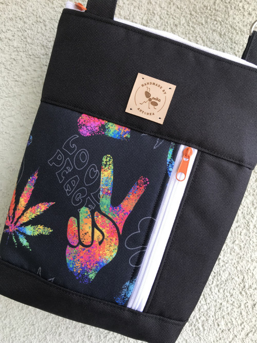 Crossbody taška - mír a láska — foto 2