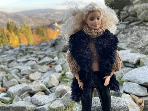 Vesta pro Barbie černá — foto 4