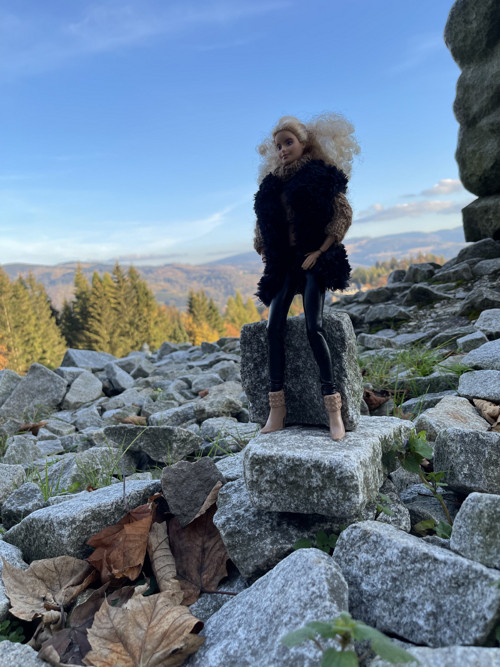 Vesta pro Barbie černá — foto 5