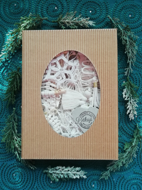 Macramé a háčkované vánoční ozdoby — foto 3