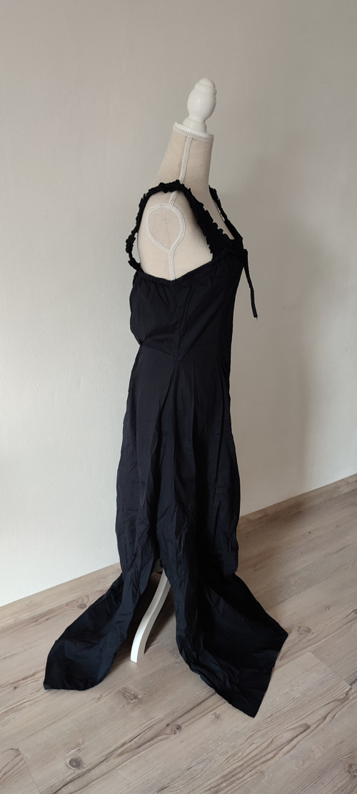 Černé šaty — foto 3