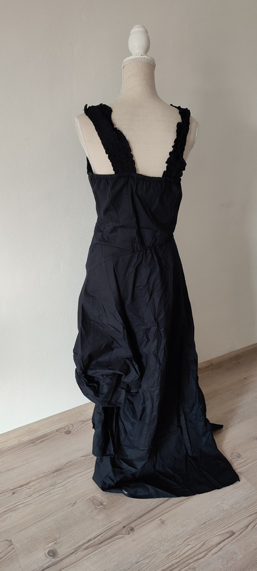 Černé šaty — foto 4