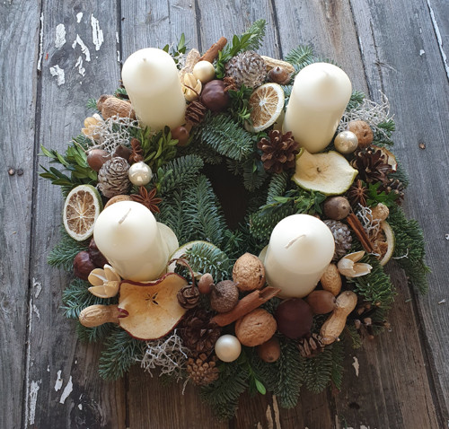 ADVENTNÍ VĚNEC: slonová kost — foto 3