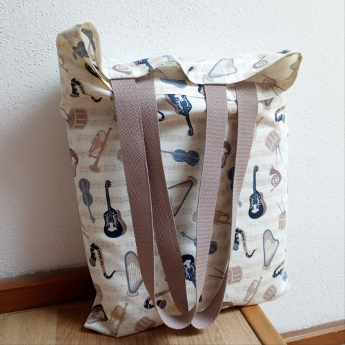 V orchestřišti – taška — foto 4