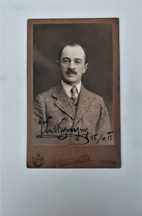 Pan řídící - kabinetka — foto 2