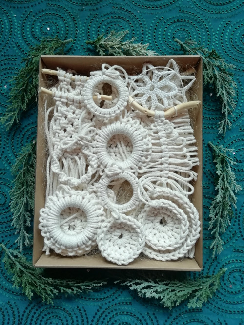 Macramé a háčkované ozdoby — foto 2