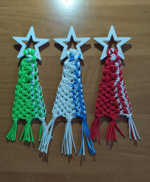Kometa jednobarevná drhaná macrame 13cm — foto 4