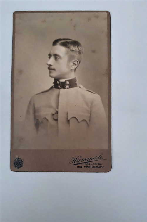 Poručík - kabinetka — foto 2