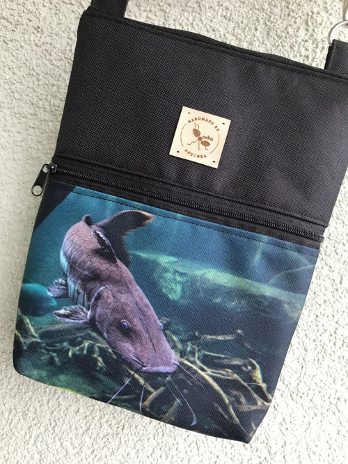 Crossbody taška - sumec — foto 2