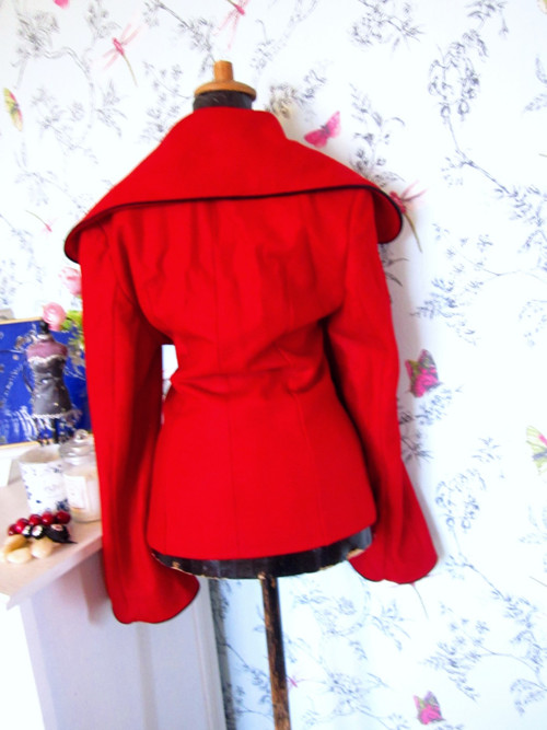 Kabátek red s límcem velkolepým — foto 5
