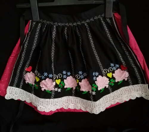 Zástěrka, zástěra ke kroji, folklor. — foto 2