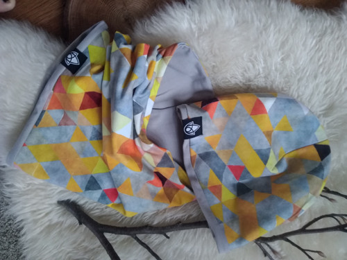 Set čepice a nákrčníku Triangles — foto 2
